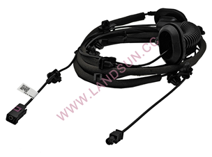 Radio antenna connection line - body section